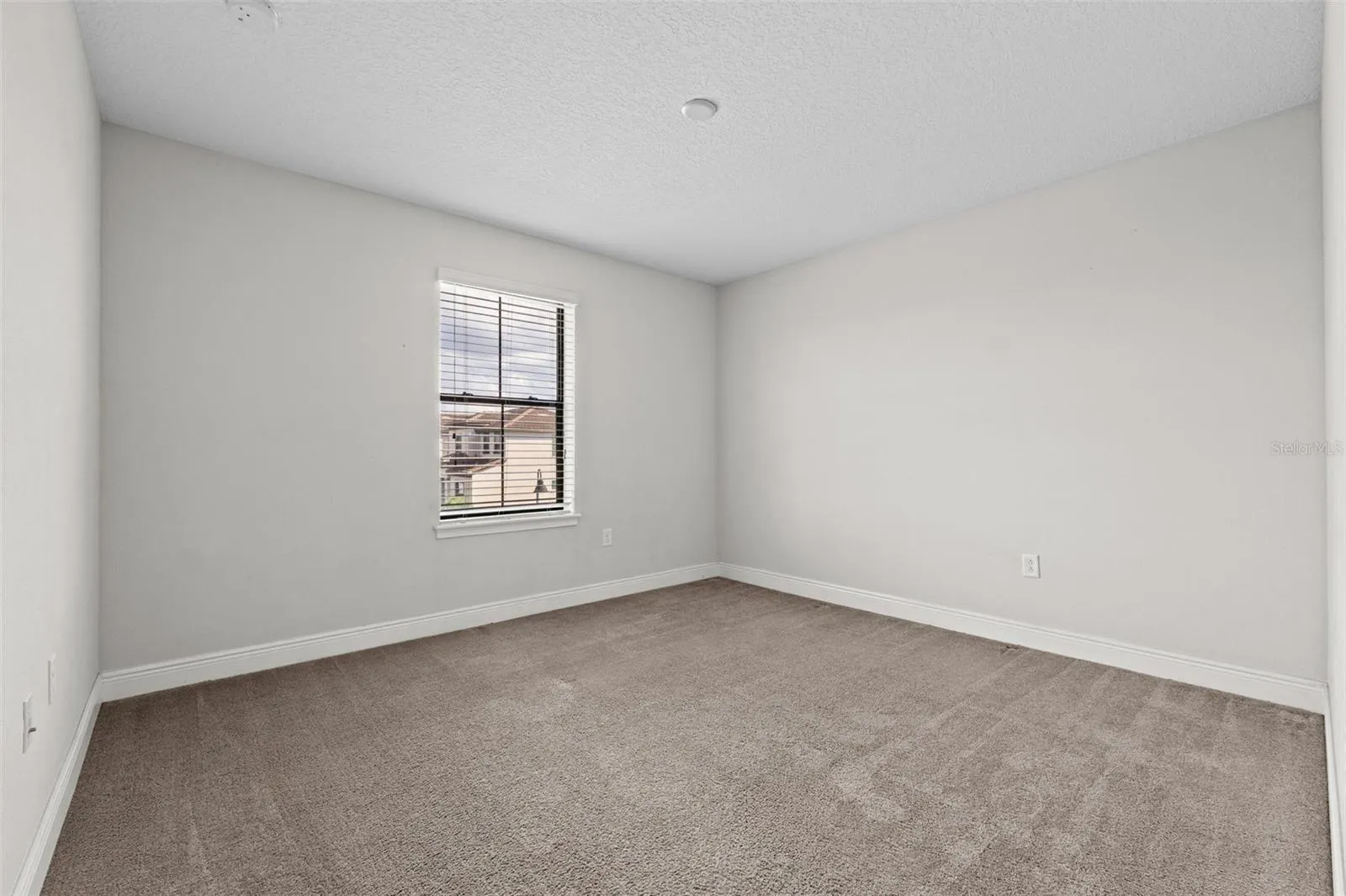 202 KENNY BLVD