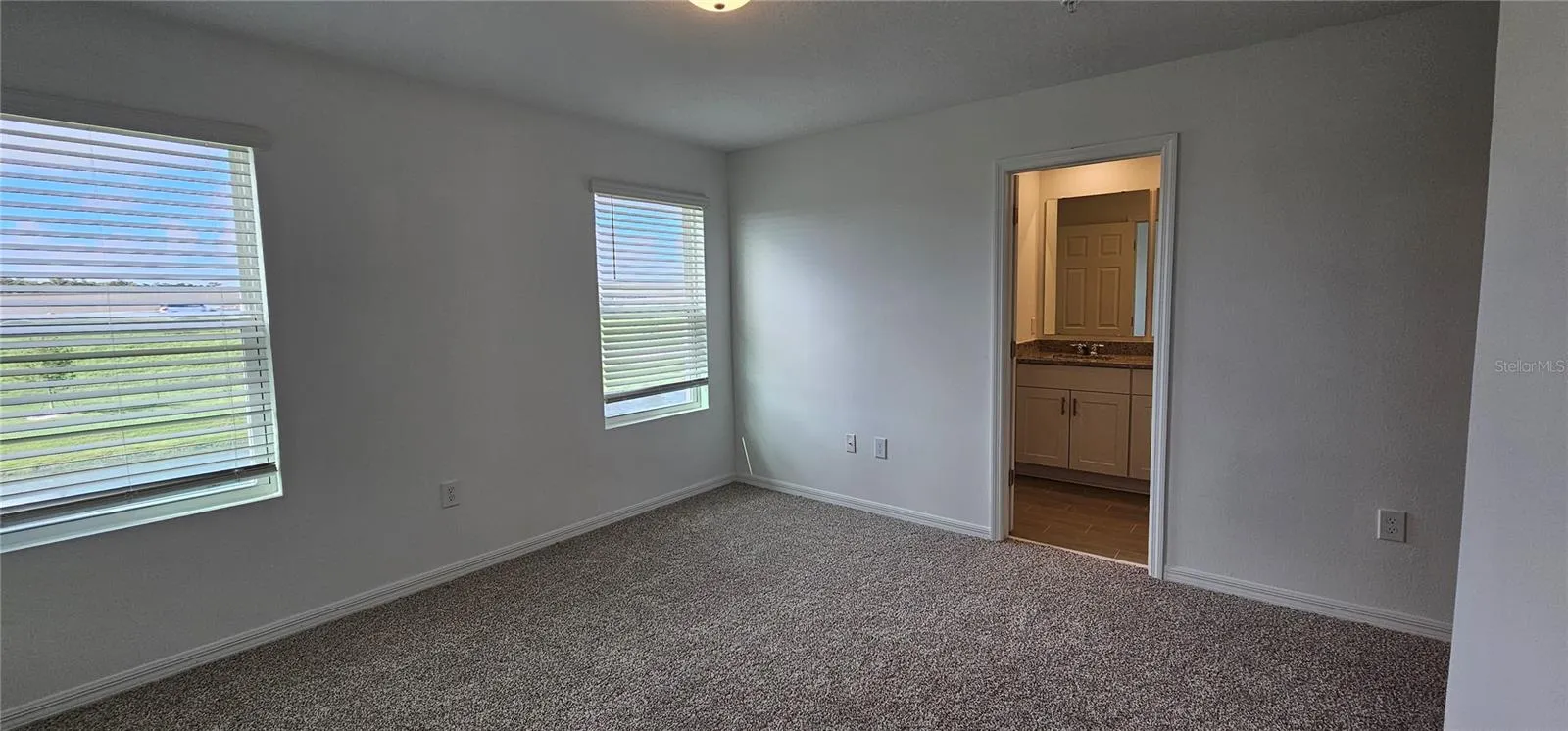 2126 CRAPE JASMINE LN