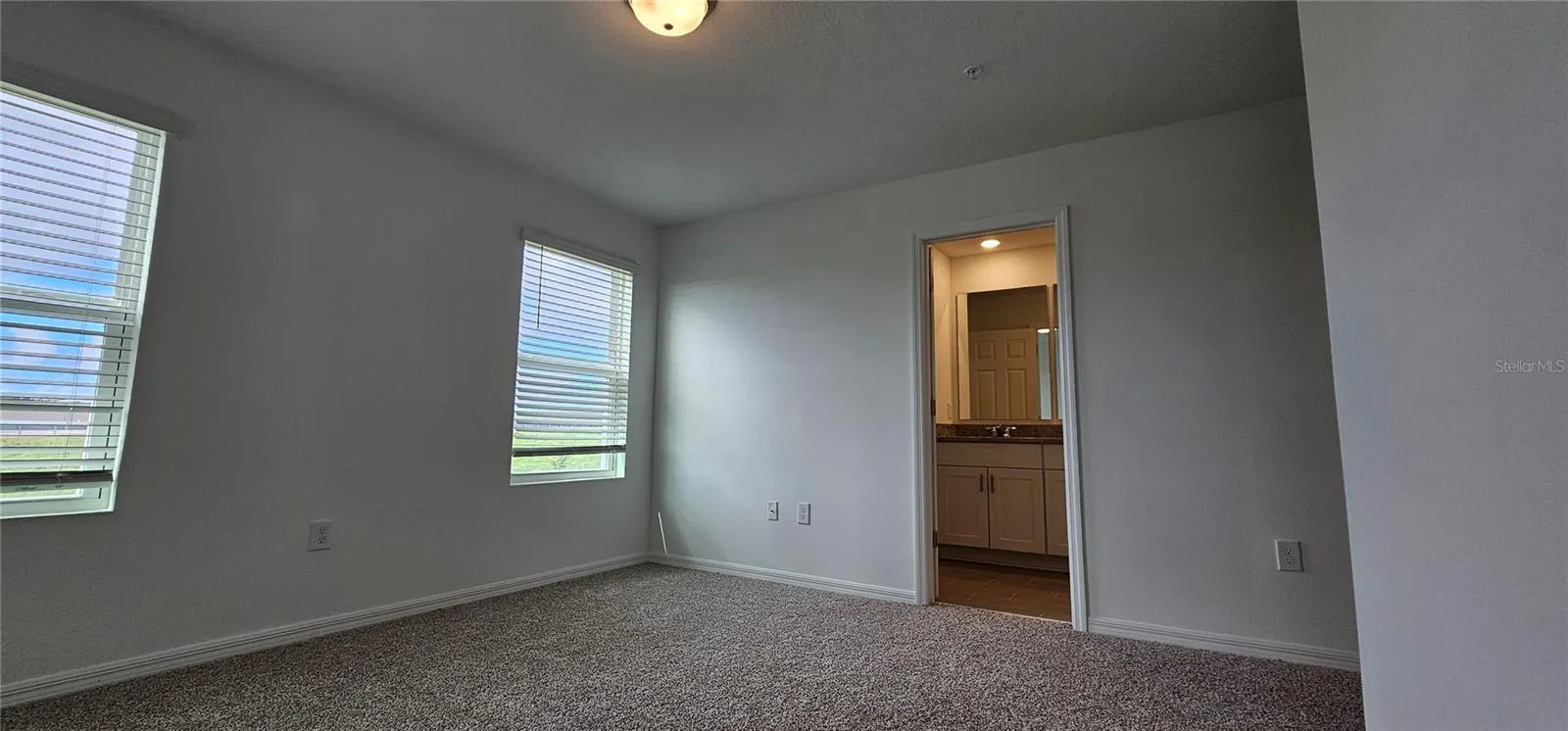 2126 CRAPE JASMINE LN
