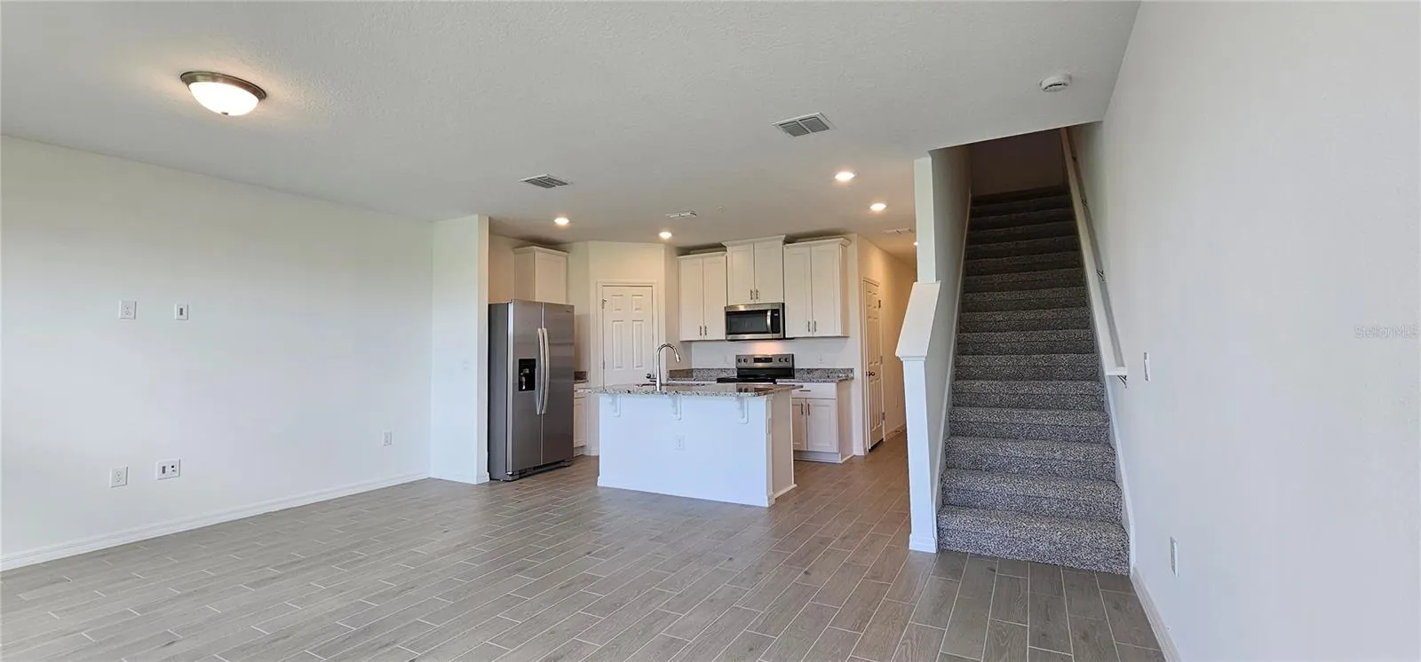 2126 CRAPE JASMINE LN