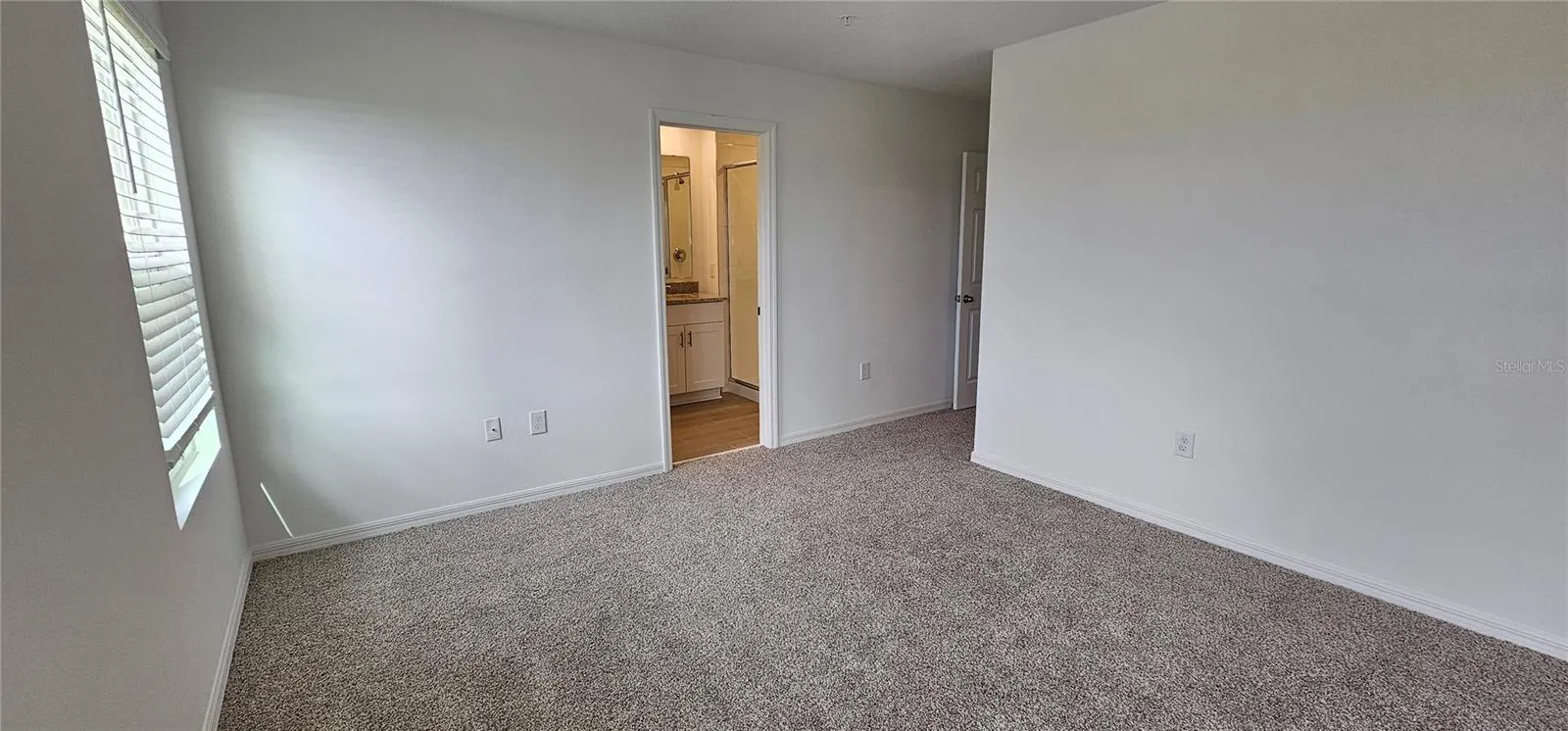 2126 CRAPE JASMINE LN
