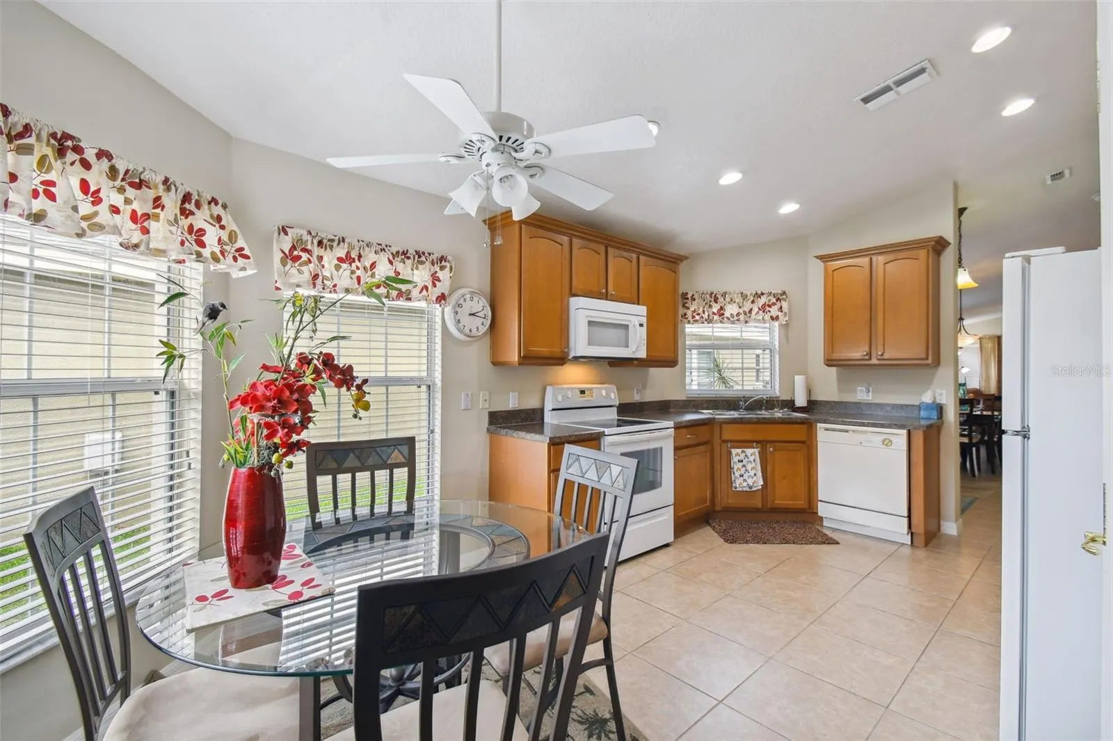 504 GRAND CANAL DR