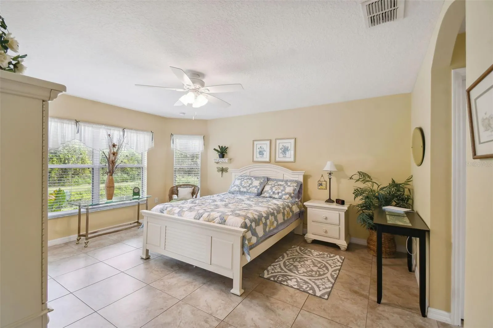 504 GRAND CANAL DR