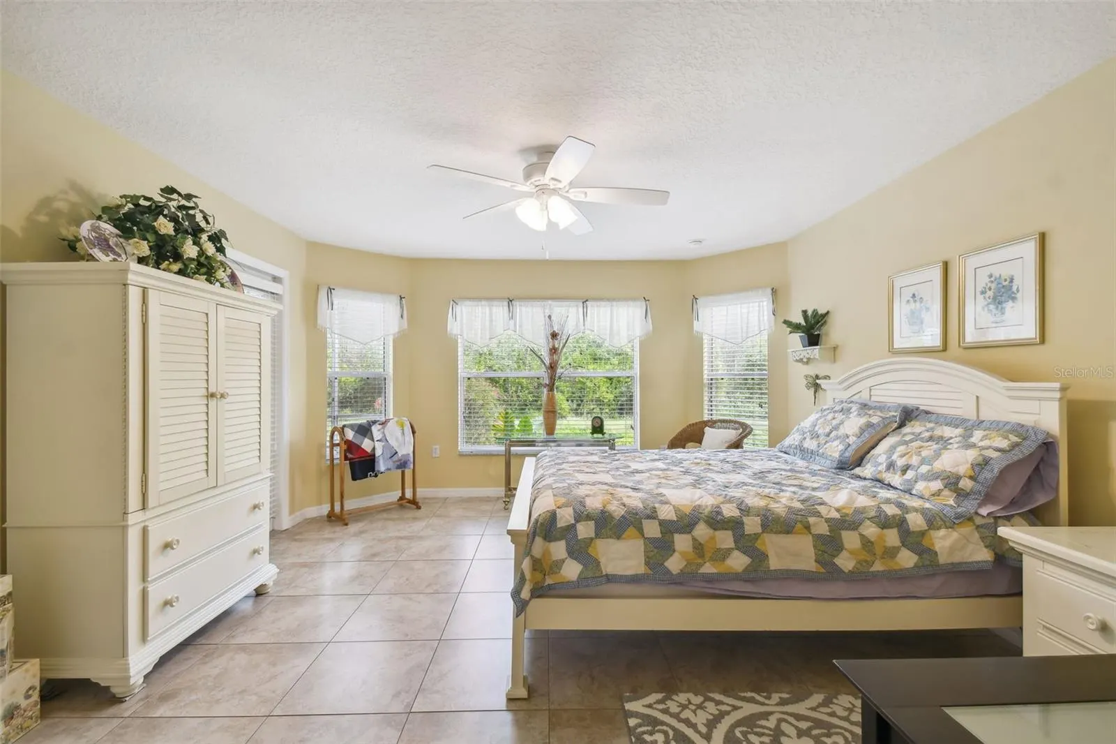 504 GRAND CANAL DR