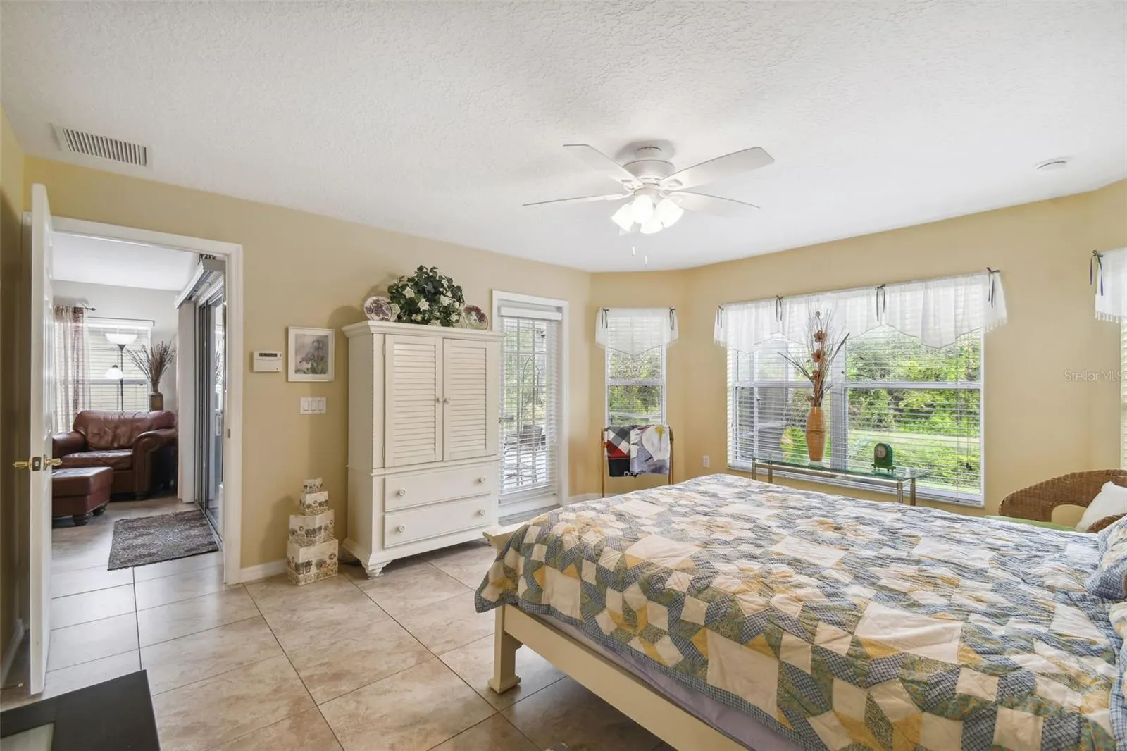 504 GRAND CANAL DR