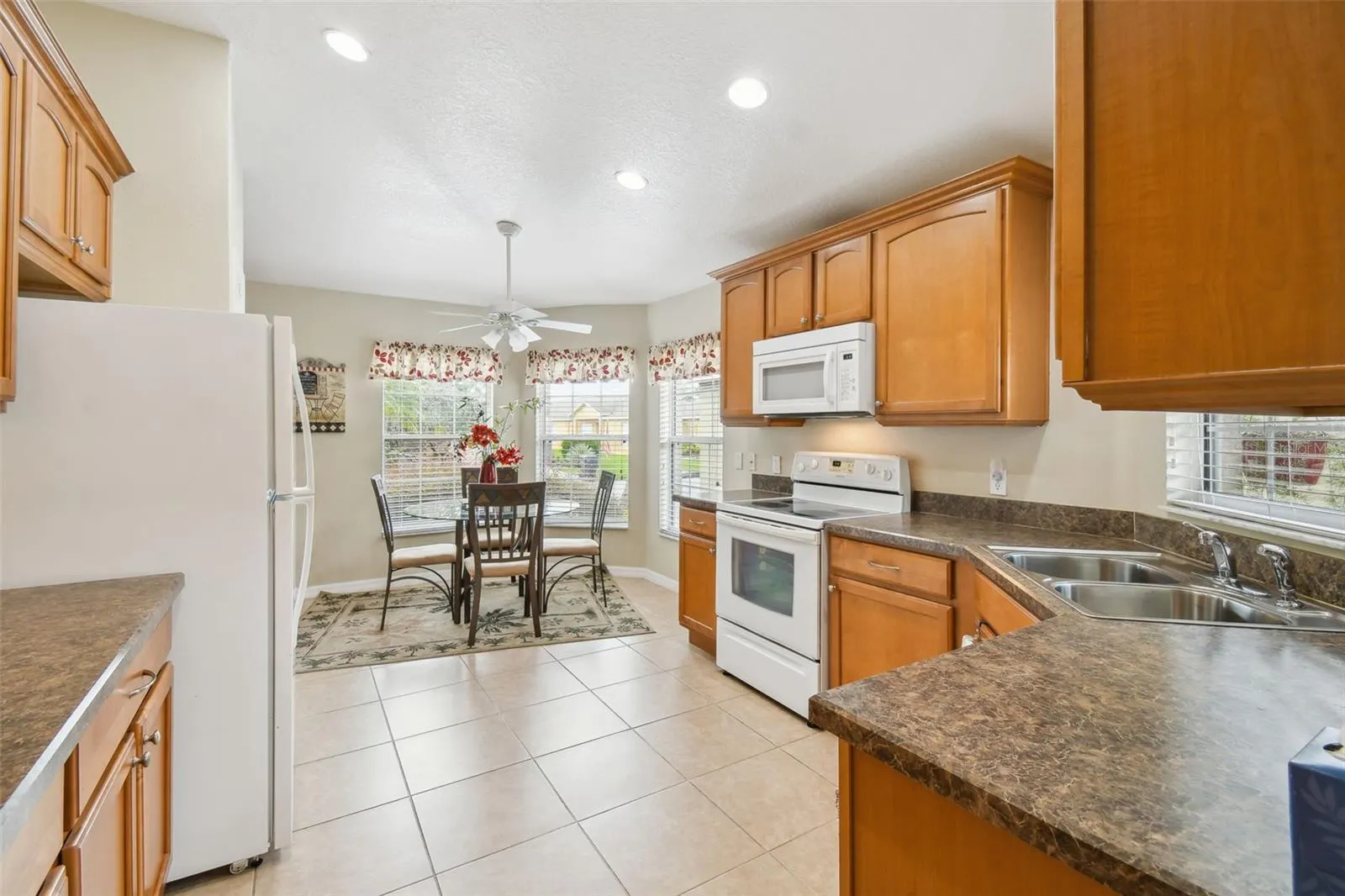 504 GRAND CANAL DR