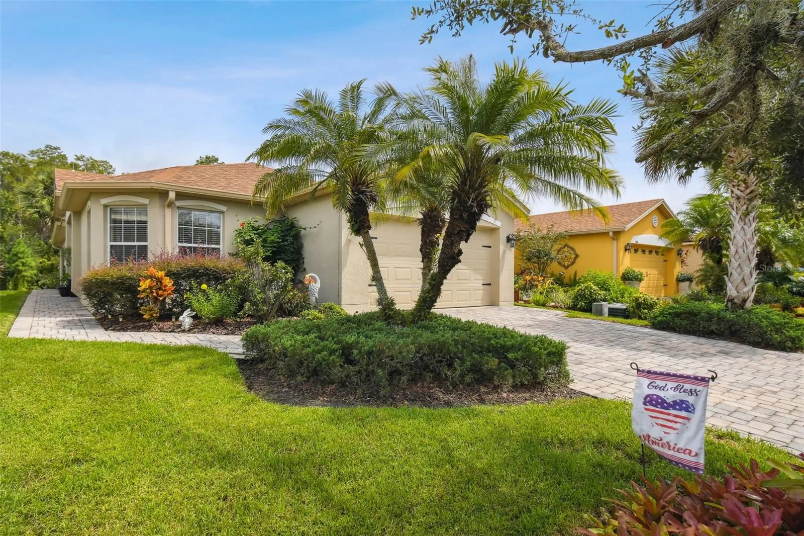 504 GRAND CANAL DR