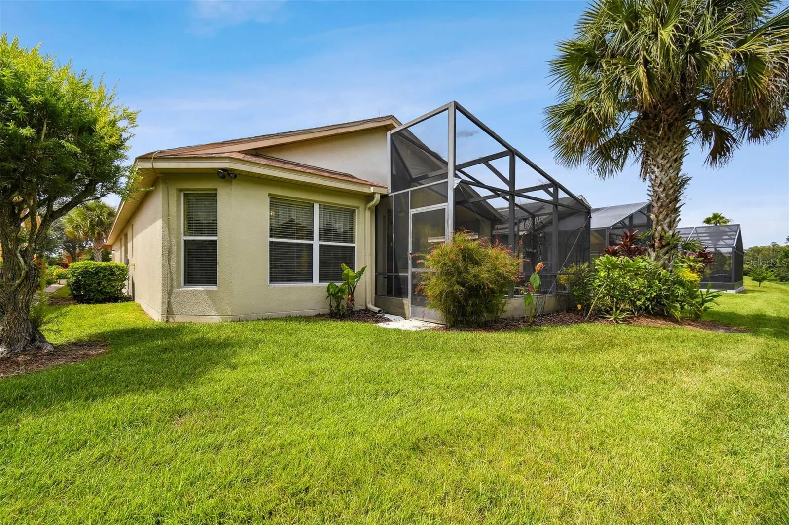 504 GRAND CANAL DR
