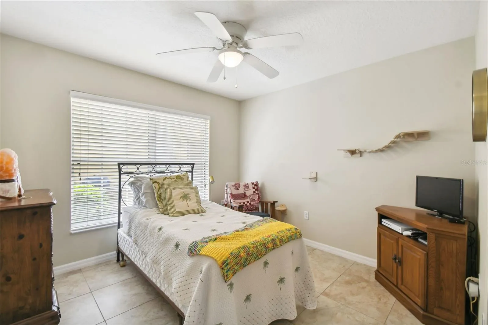504 GRAND CANAL DR