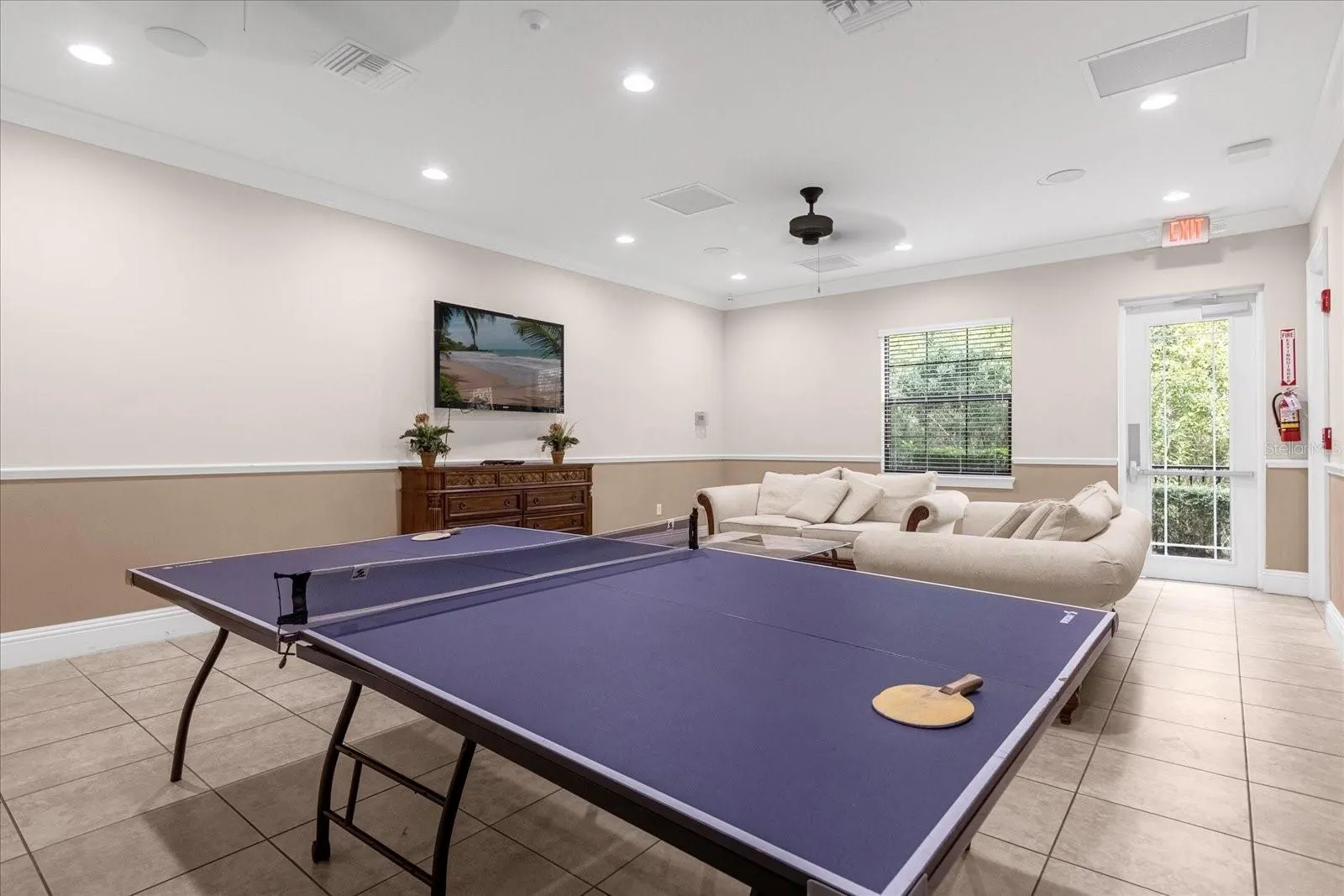 8121 ROSEVILLE BLVD