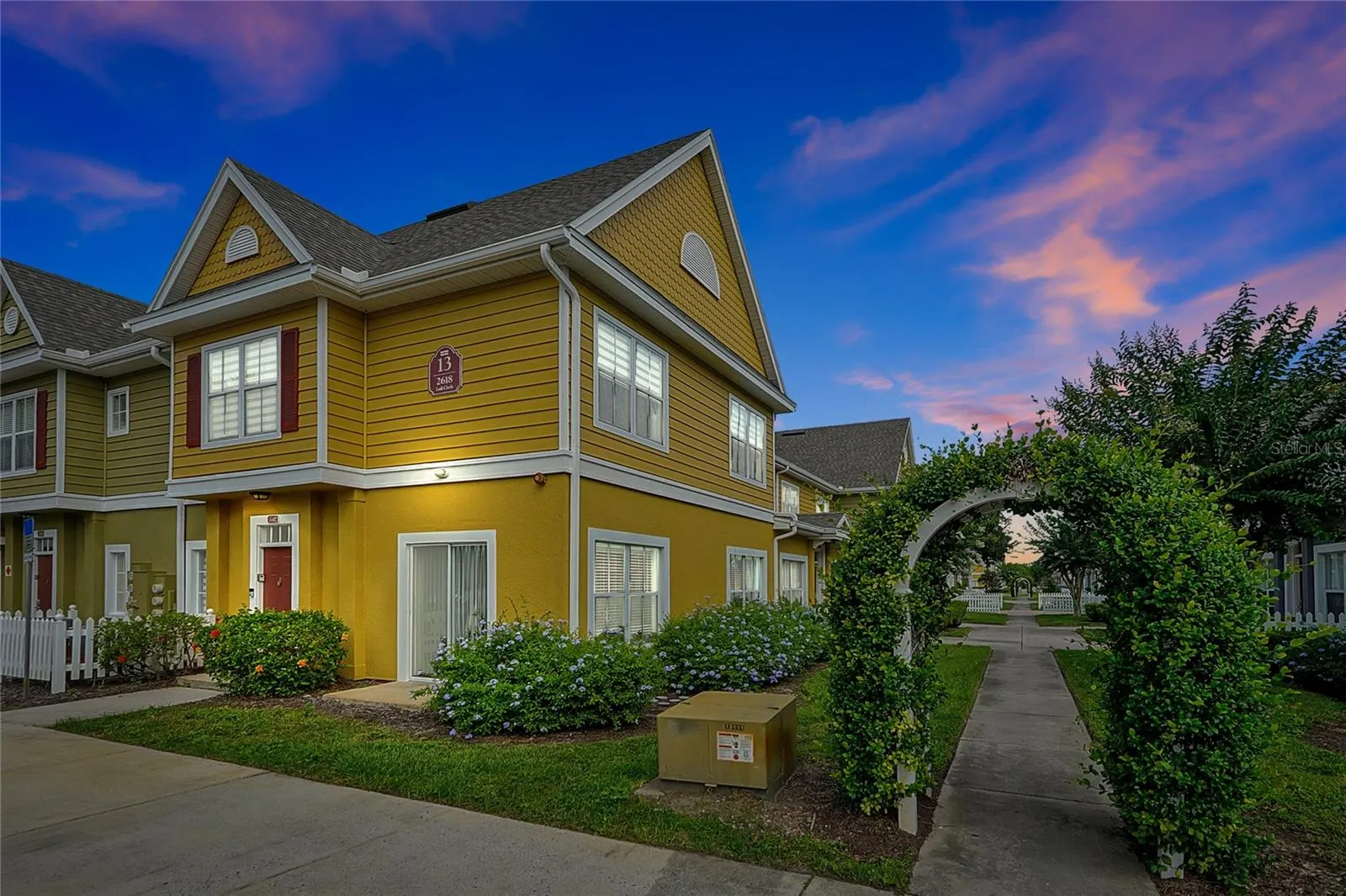 2618 LODI CIRCLE #102, #102
