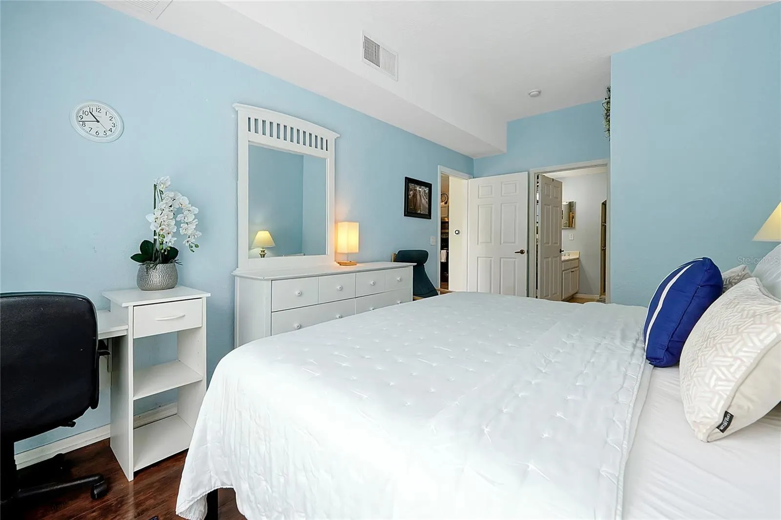 2618 LODI CIRCLE #102, #102