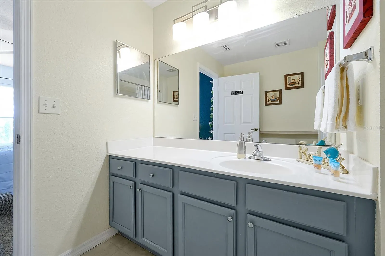 2618 LODI CIRCLE #102, #102
