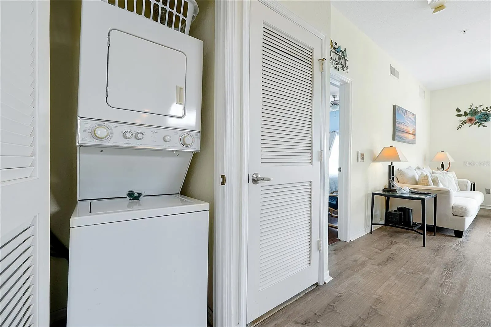 2618 LODI CIRCLE #102, #102