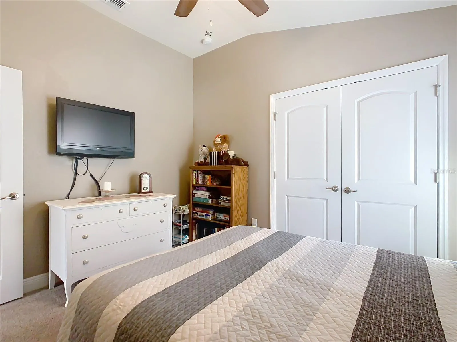 649 MEADOW POINTE DR