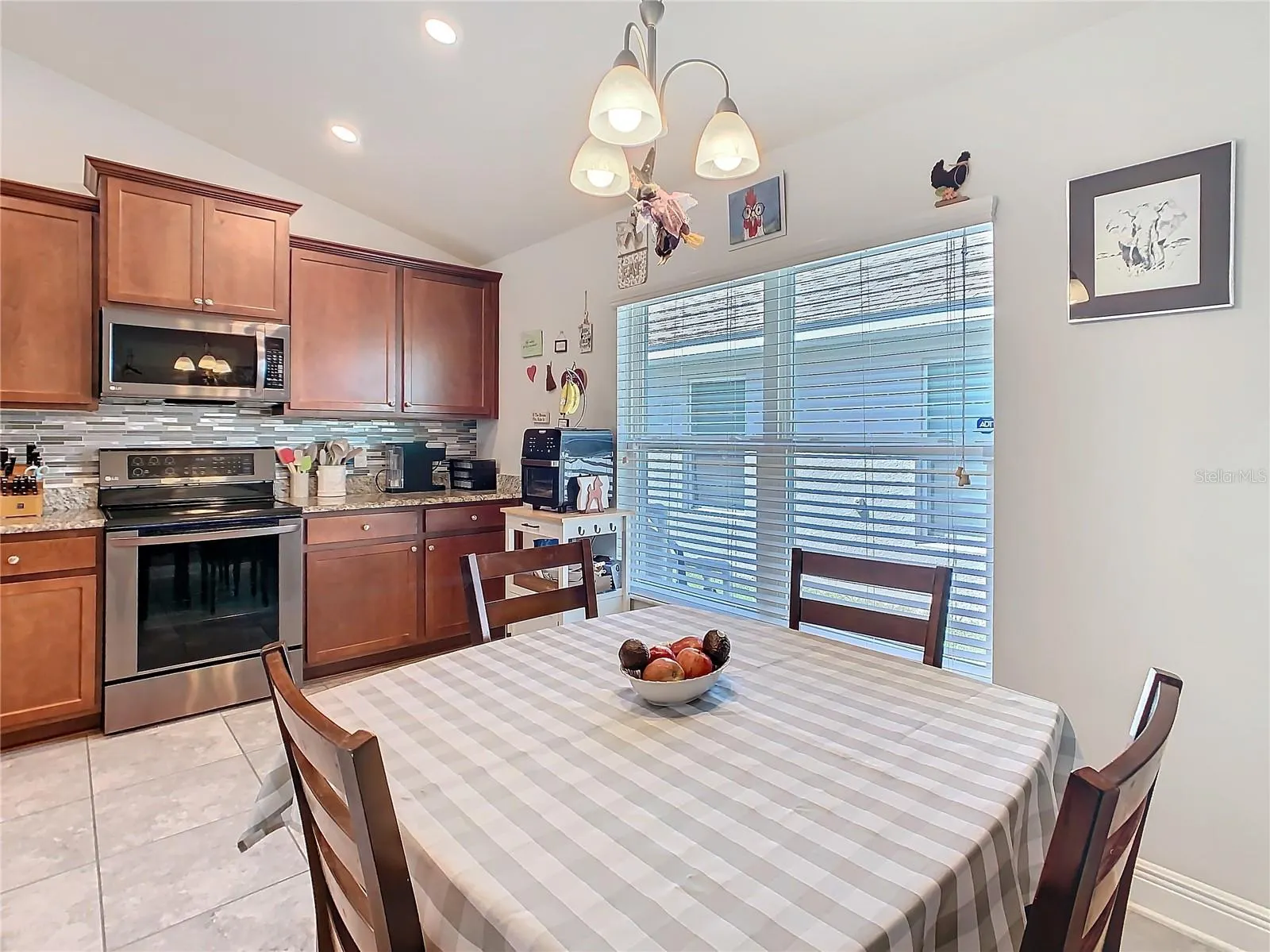 649 MEADOW POINTE DR