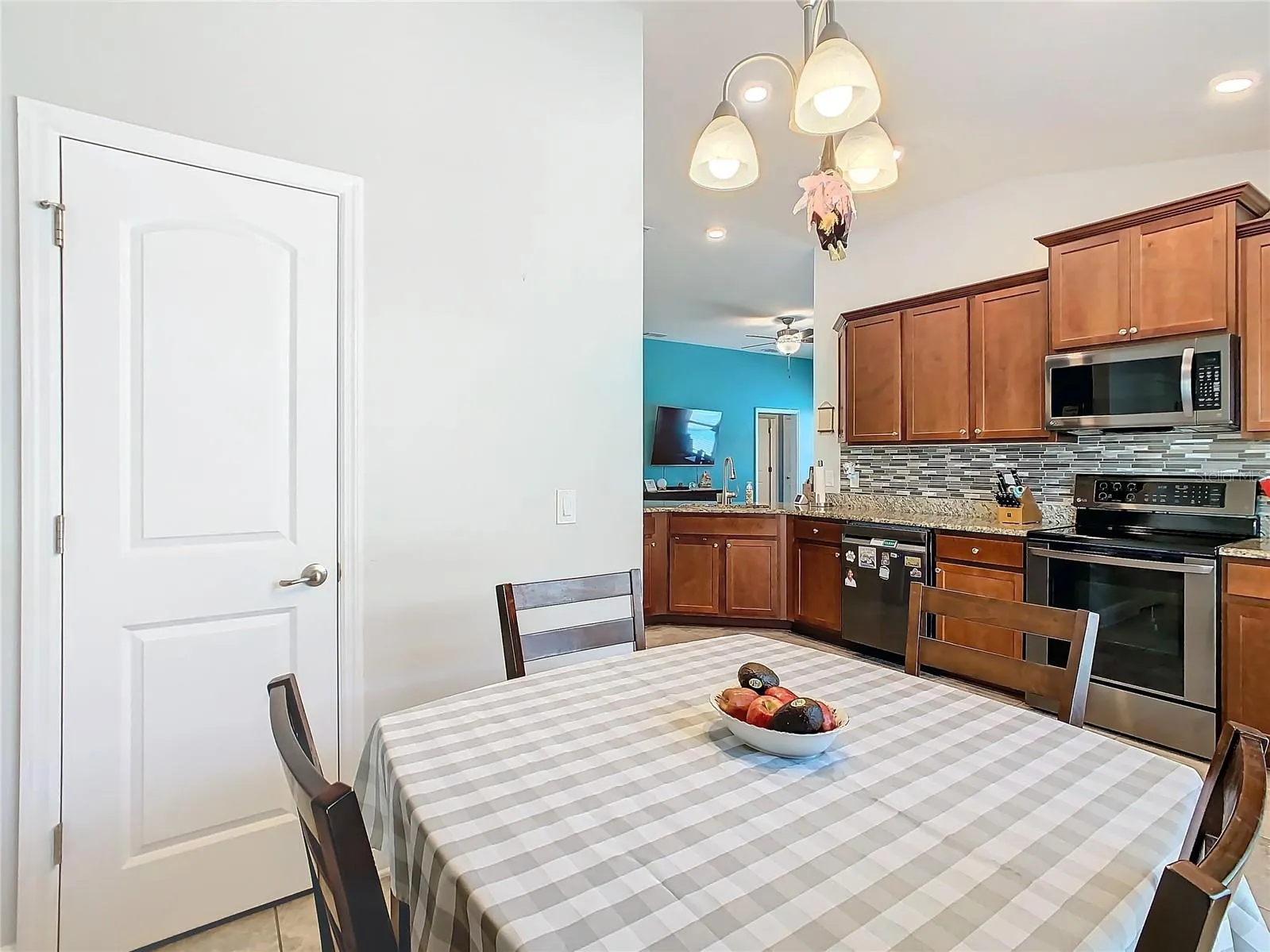 649 MEADOW POINTE DR