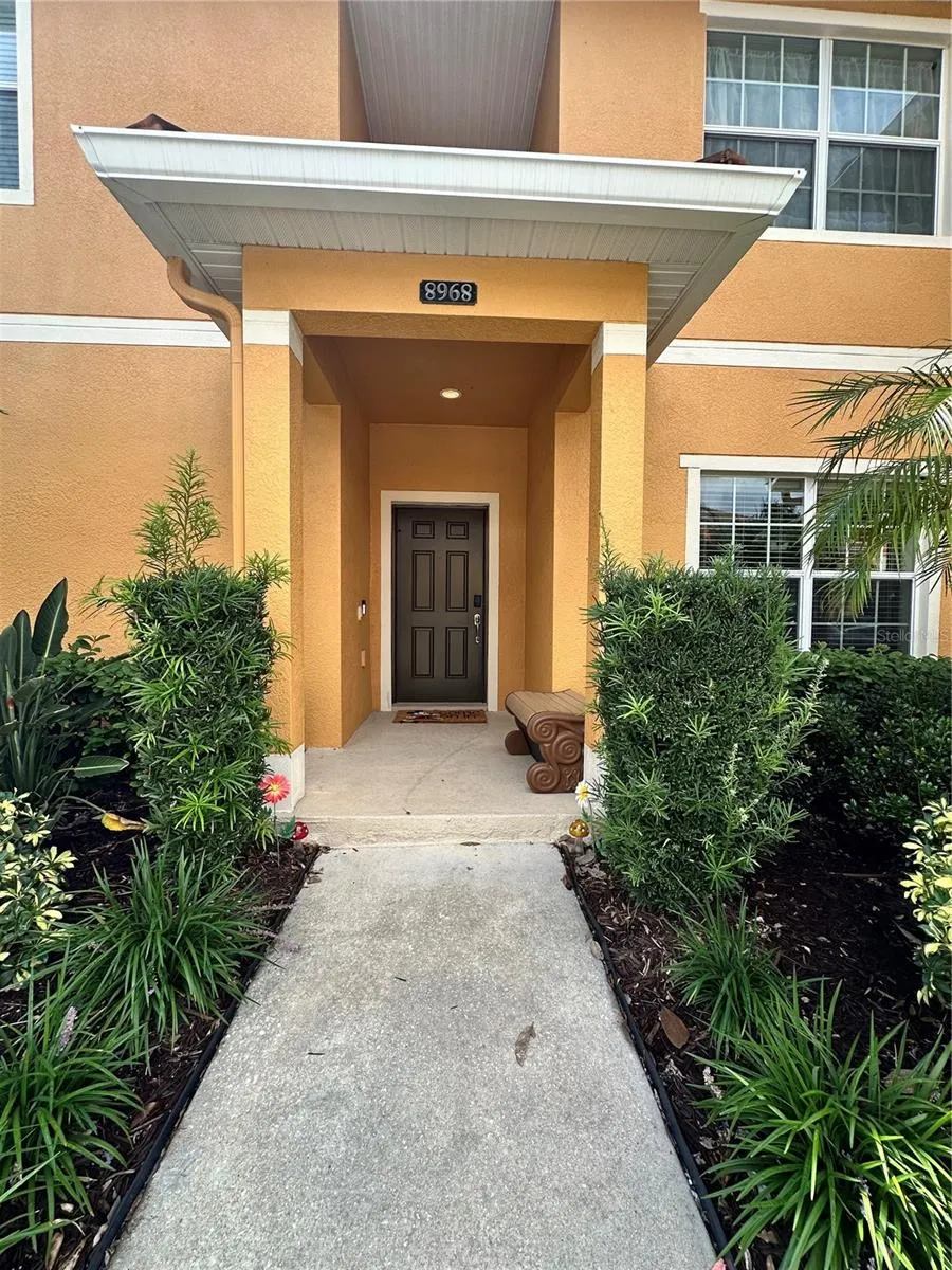8968 CALIFORNIA PALM RD