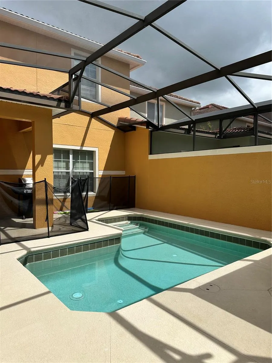 8968 CALIFORNIA PALM RD