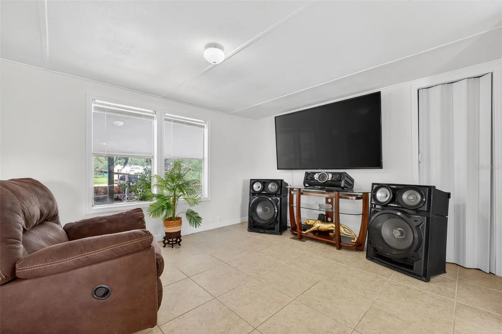 1452 TIGER LAKE RD