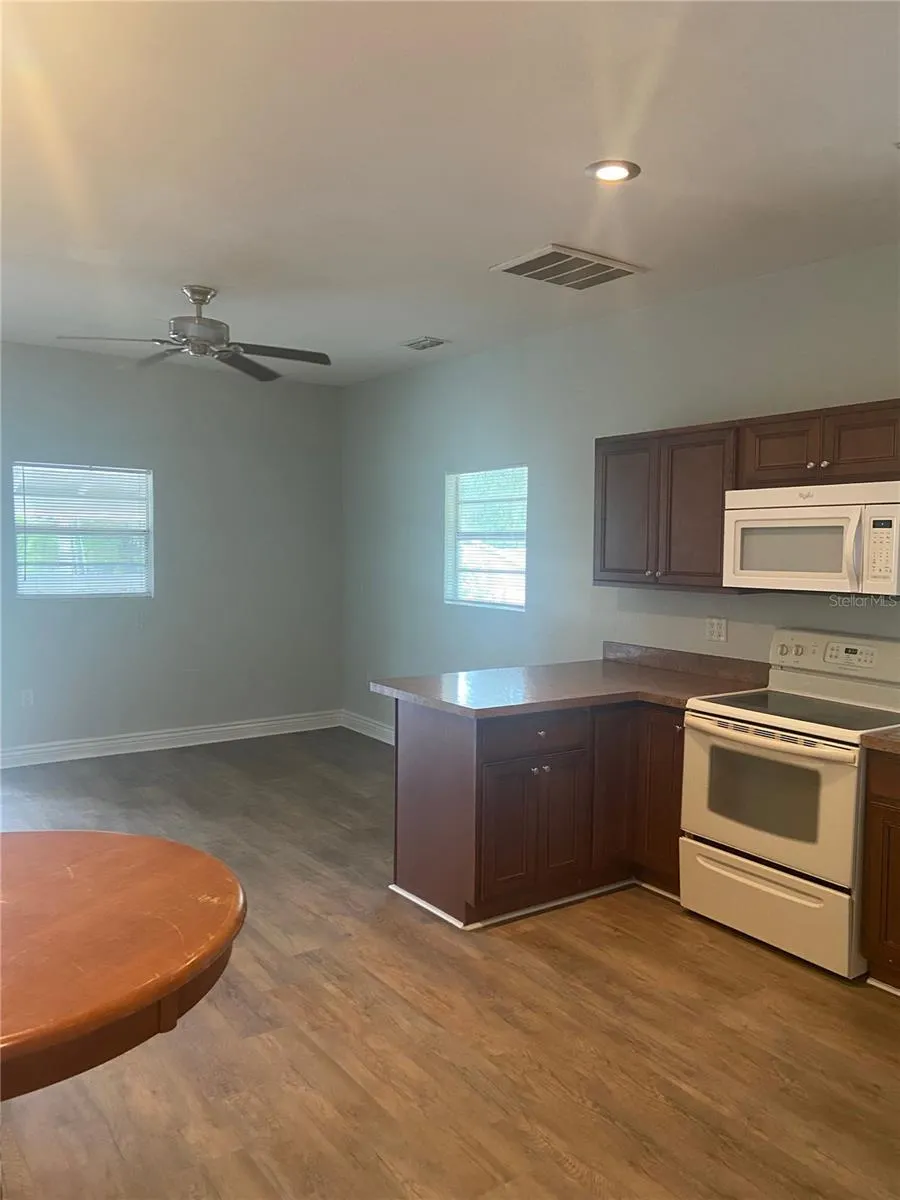 228 N BEAUMONT AVE #4, #4