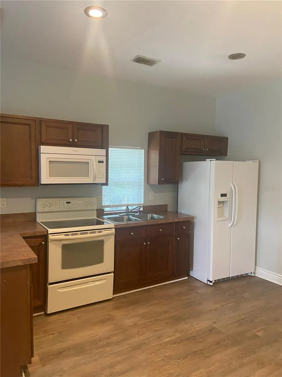 228 N BEAUMONT AVE #4, #4
