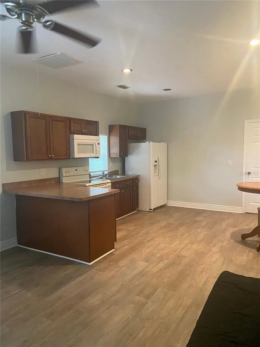 228 N BEAUMONT AVE #4, #4