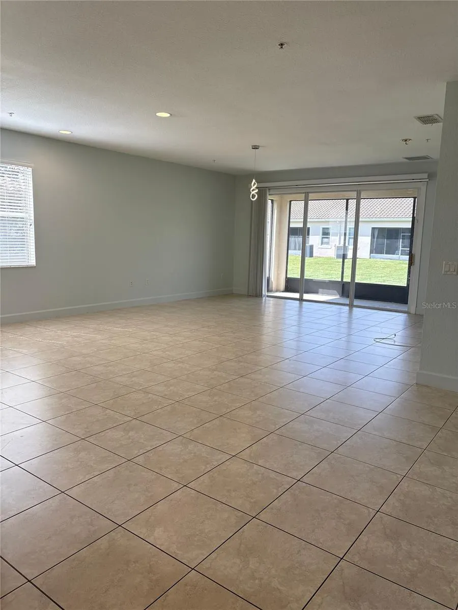 2371 PAINTER LN