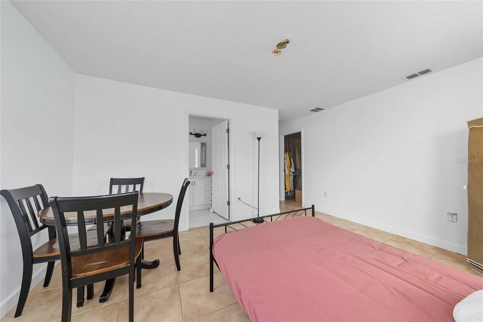 1323 KORY ST