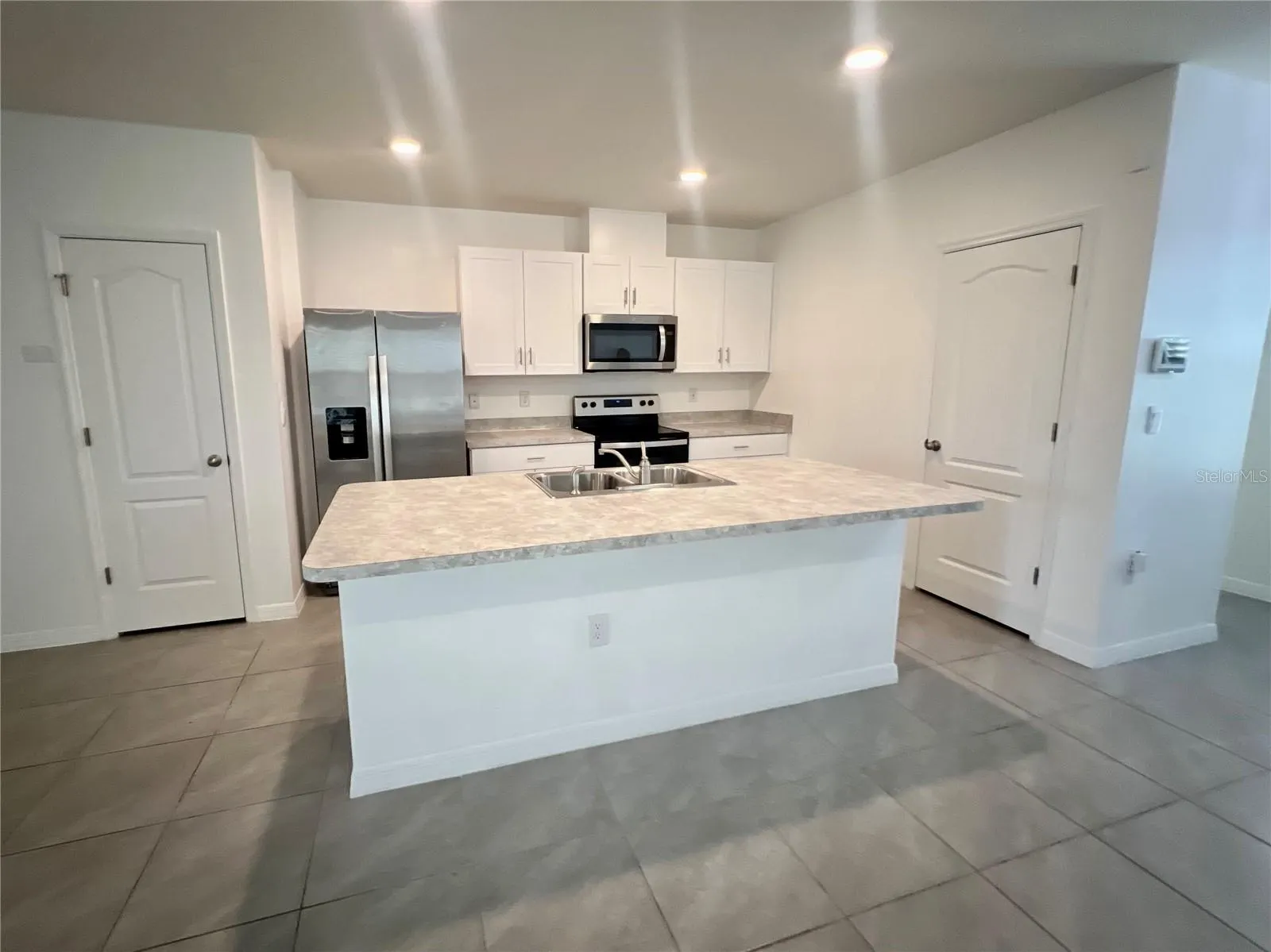 1719 WALNUT CREEK DR