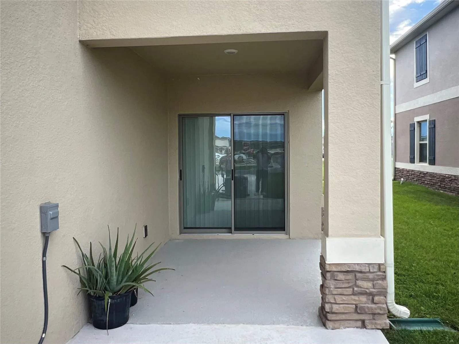 1719 WALNUT CREEK DR