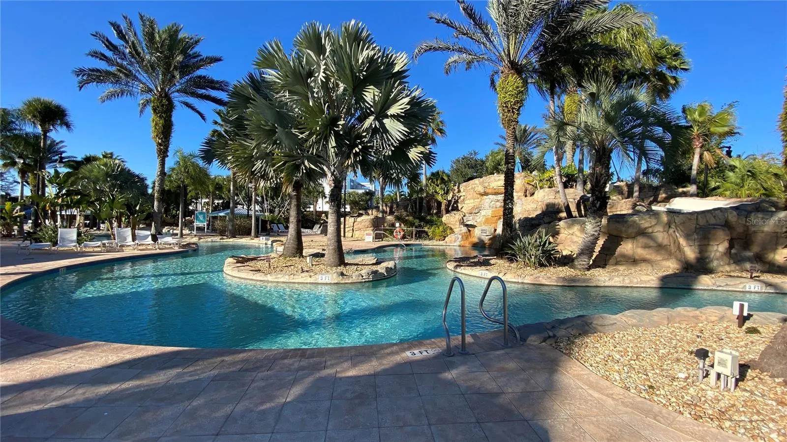 820 GOLDEN BEAR DR