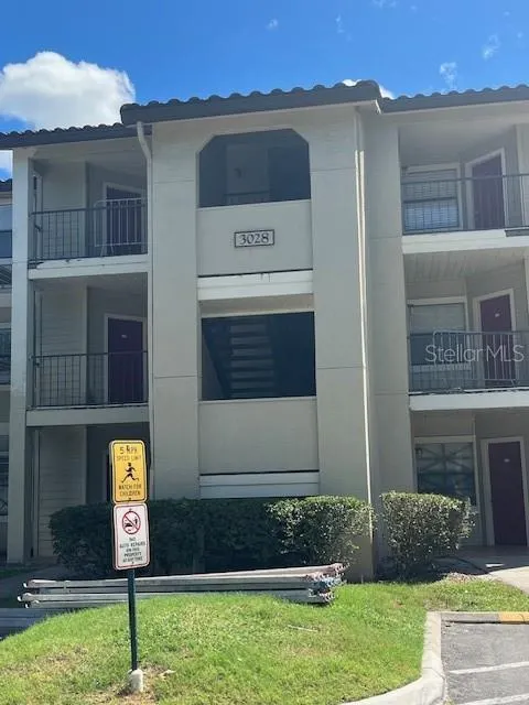 3028 PARKWAY BLVD #203, #203