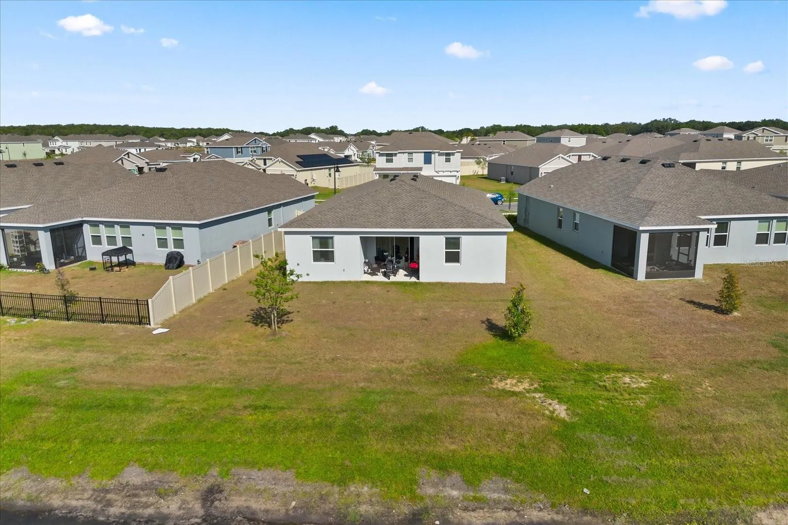 2156 MERRYBELLS DR