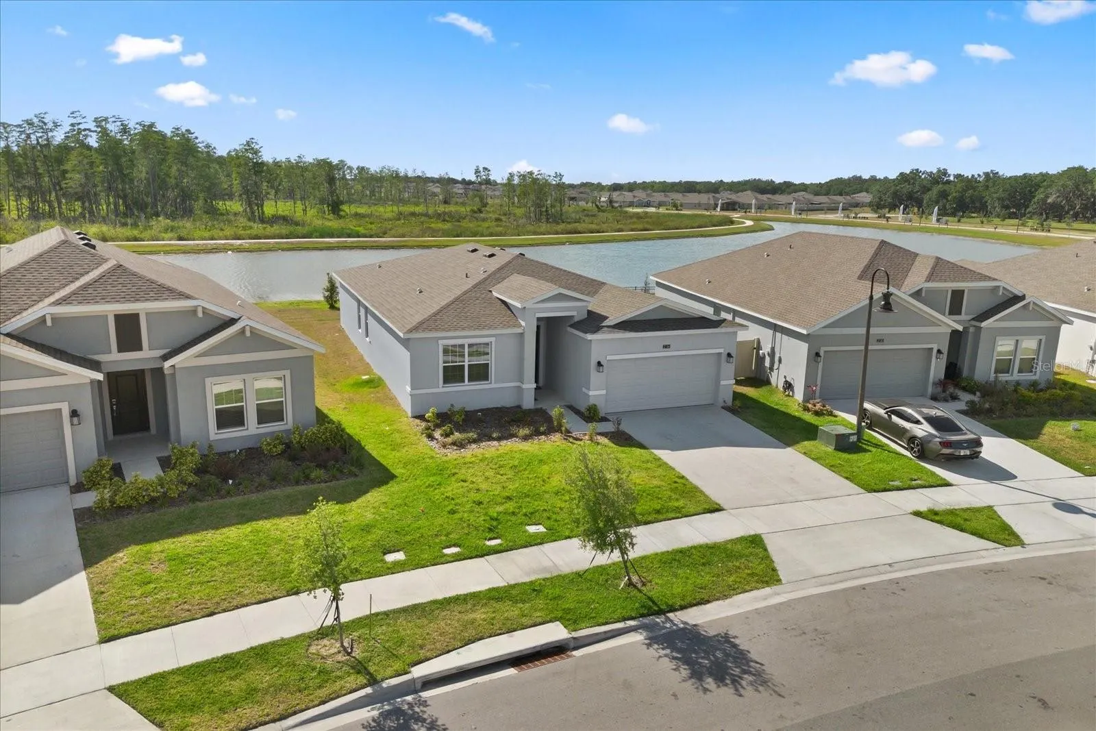 2156 MERRYBELLS DR