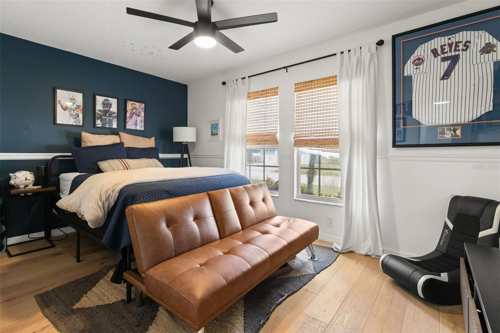 870 BAYOU VIEW DR