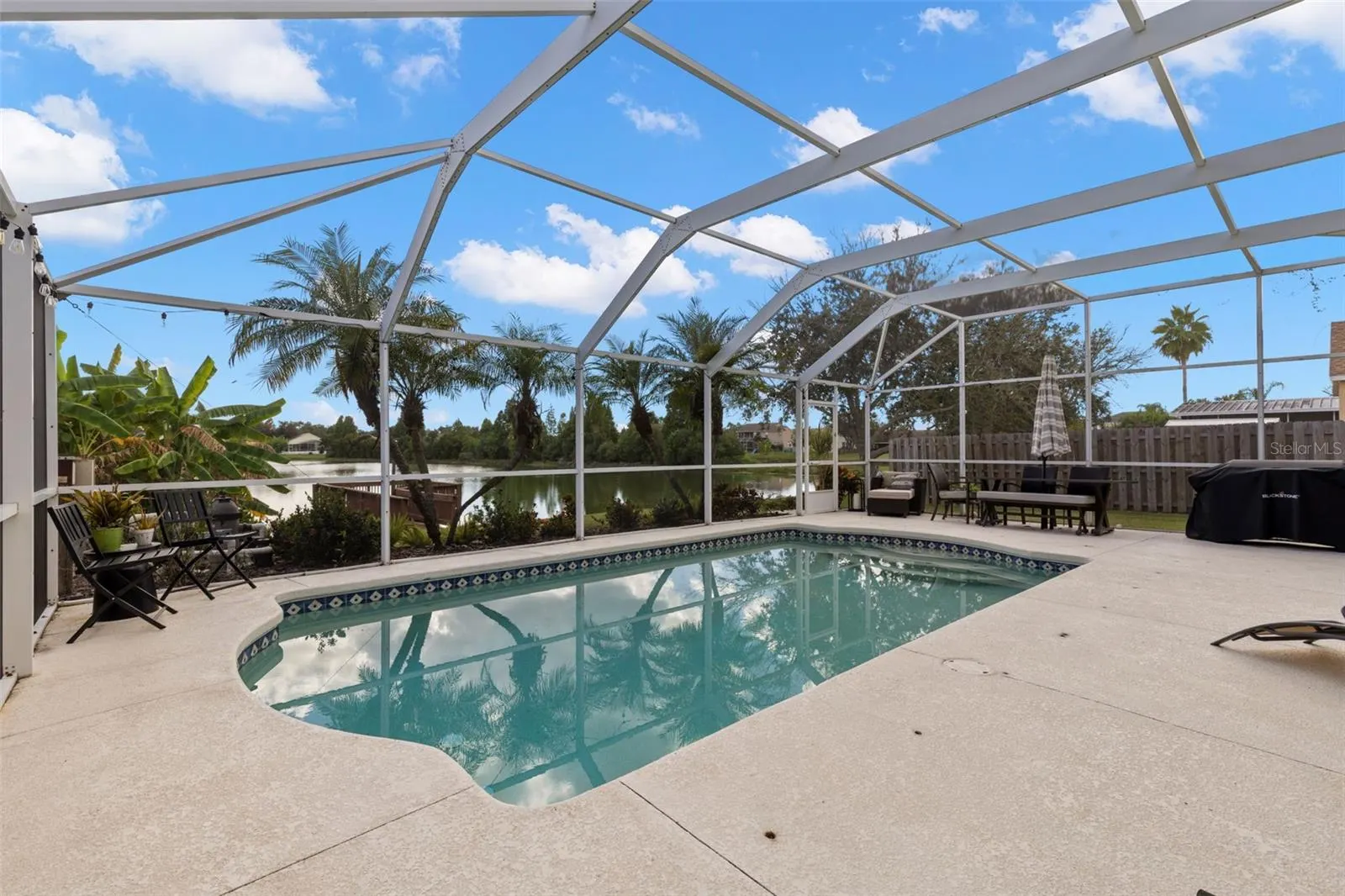870 BAYOU VIEW DR