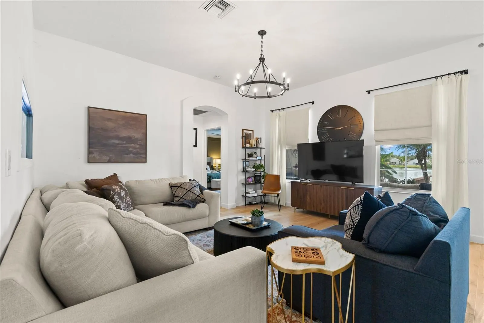 870 BAYOU VIEW DR