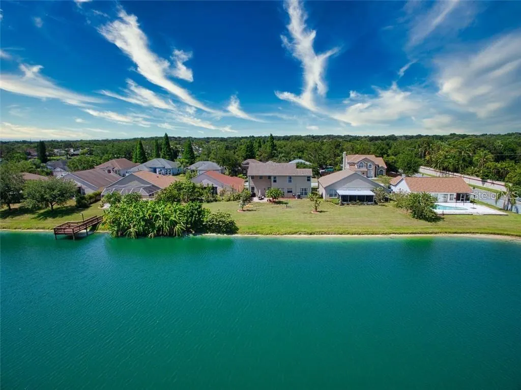 870 BAYOU VIEW DR