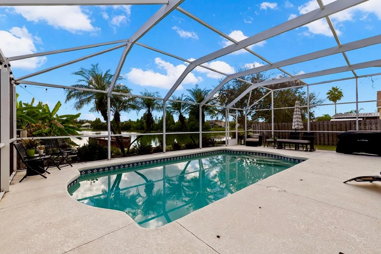 870 BAYOU VIEW DR