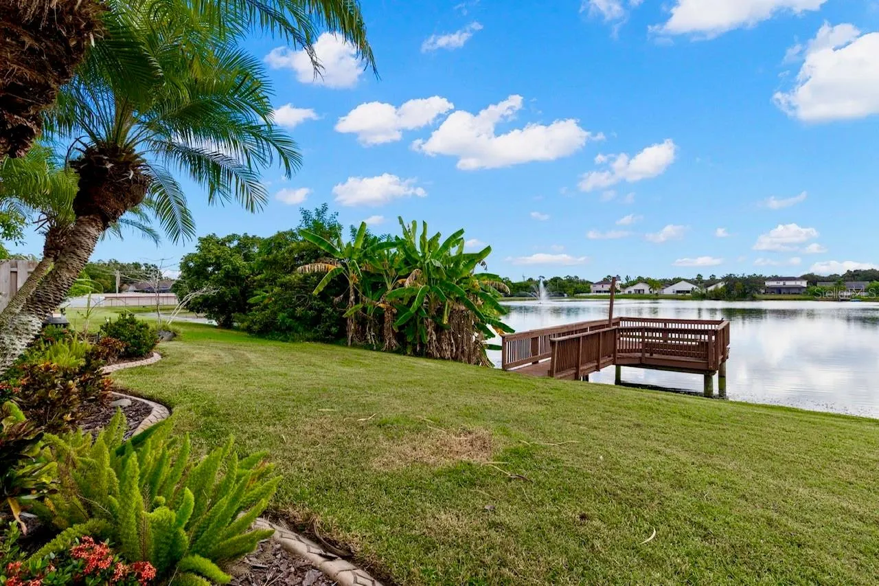 870 BAYOU VIEW DR
