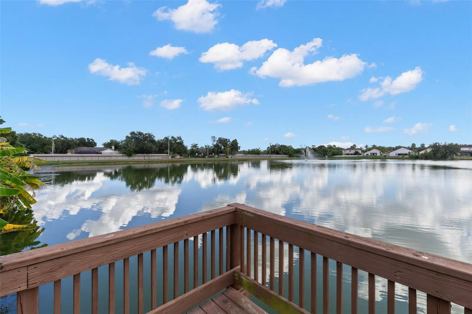 870 BAYOU VIEW DR