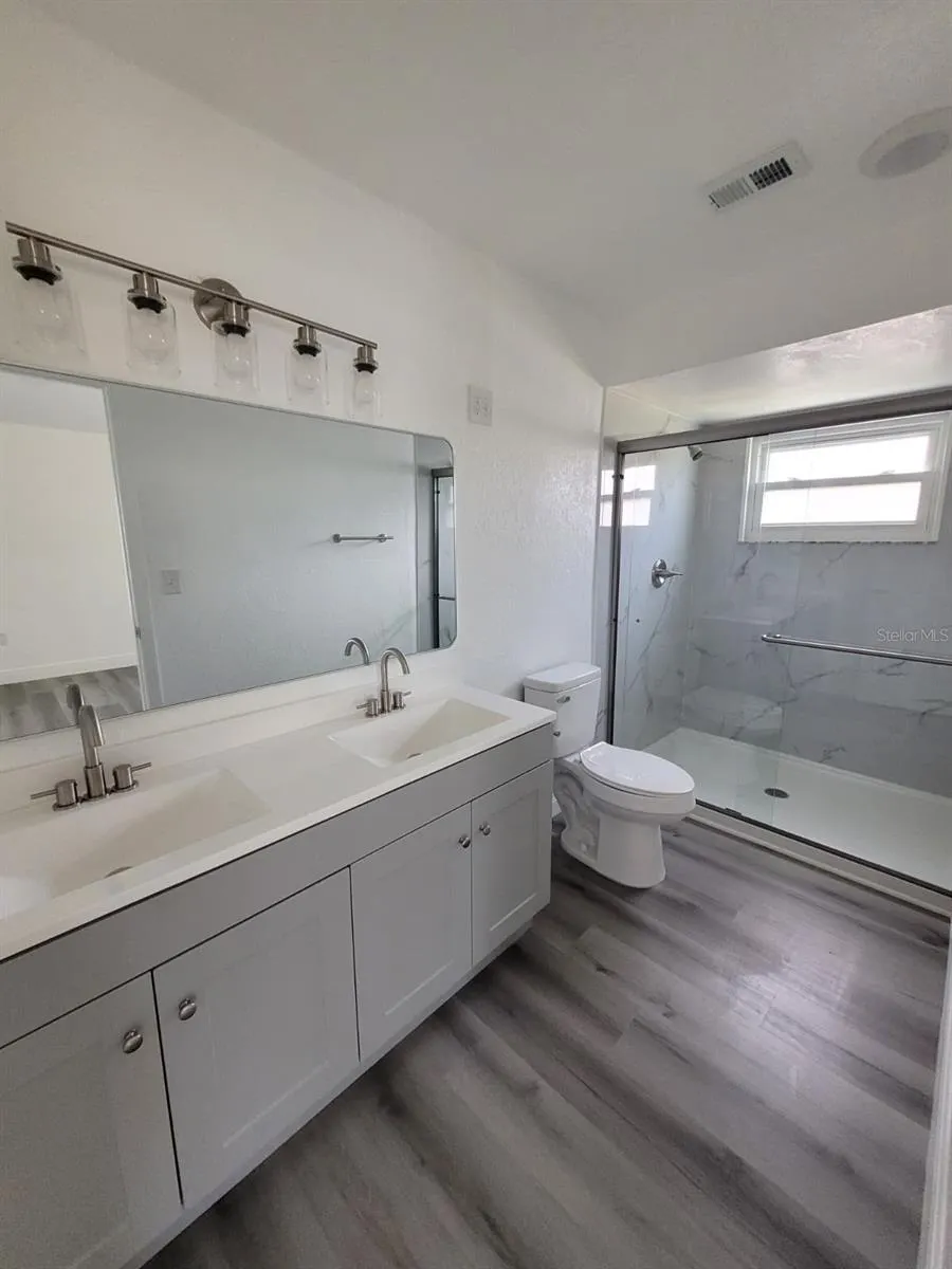 332 CORNWALLIS CT