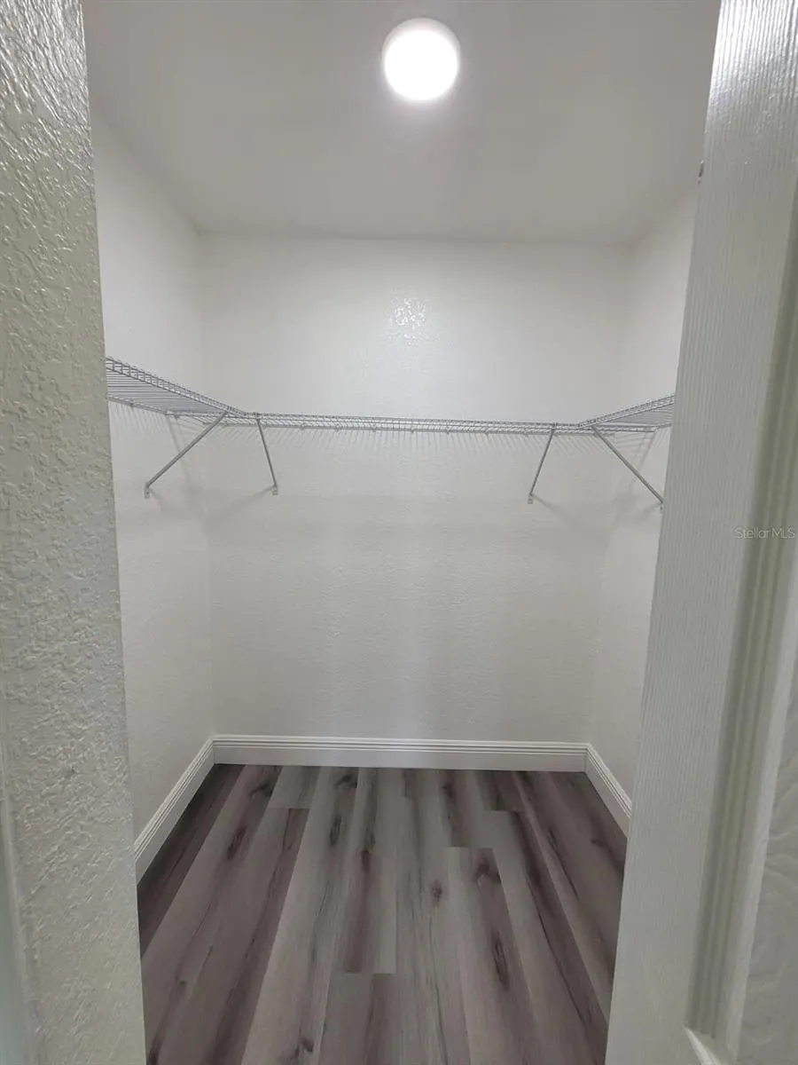 332 CORNWALLIS CT
