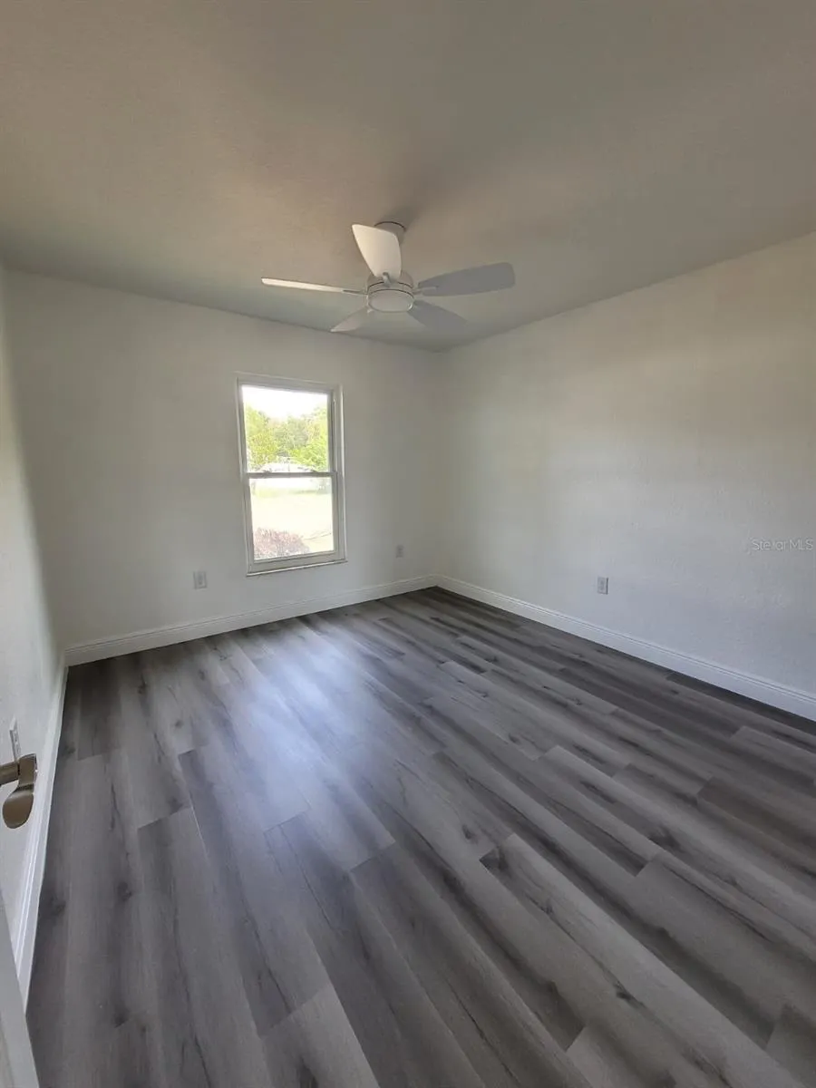 332 CORNWALLIS CT