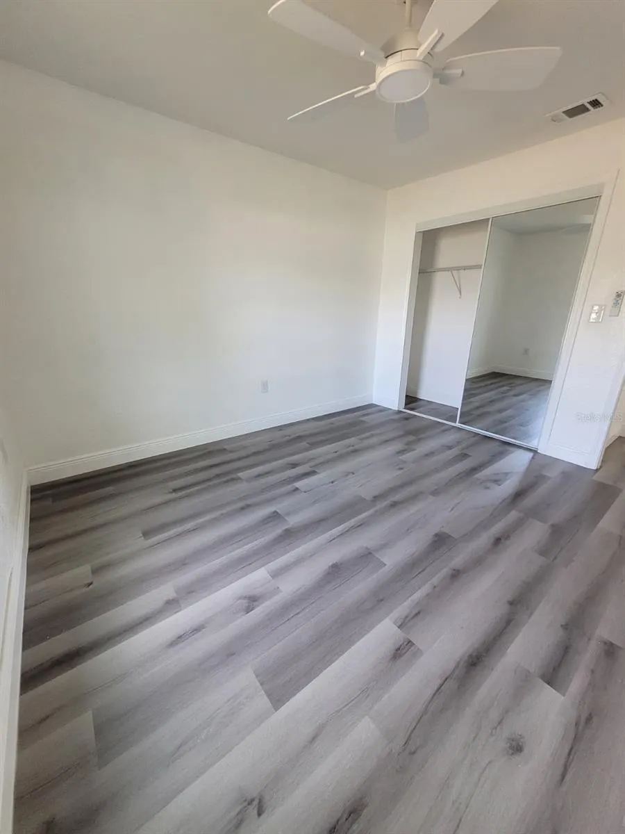 332 CORNWALLIS CT