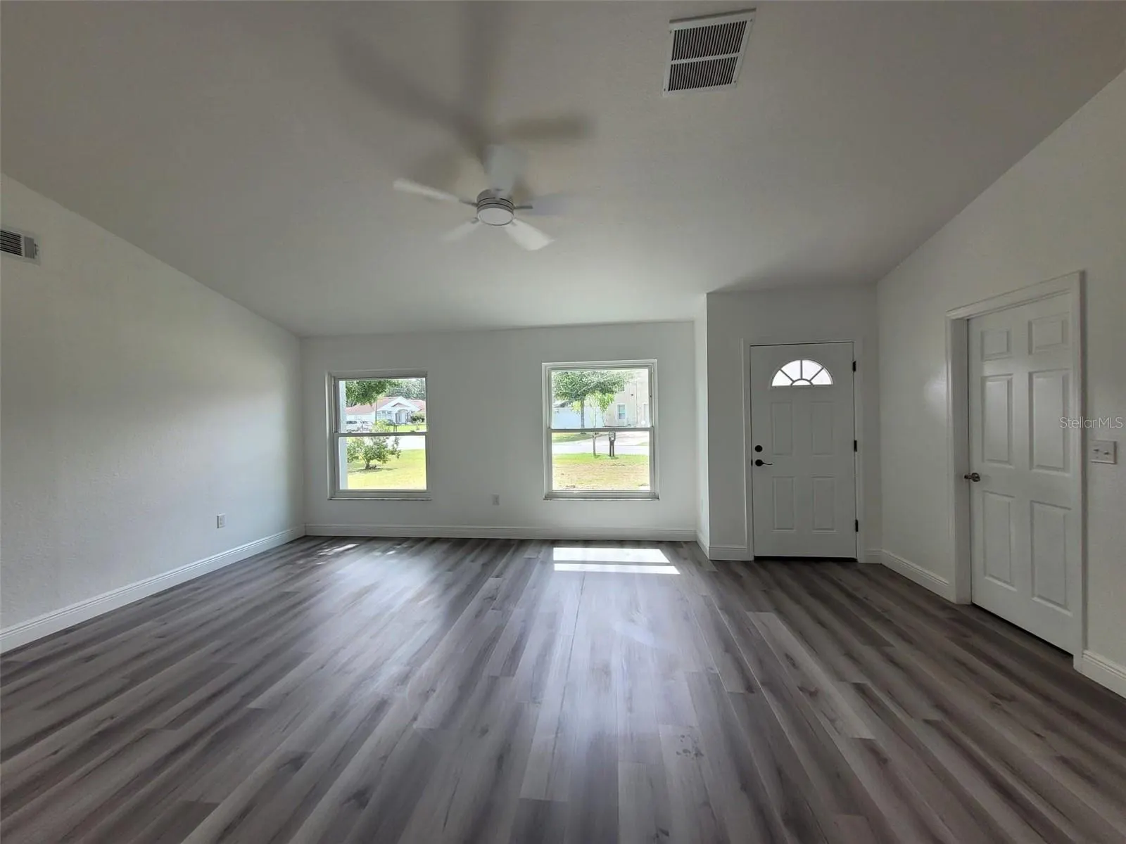 332 CORNWALLIS CT