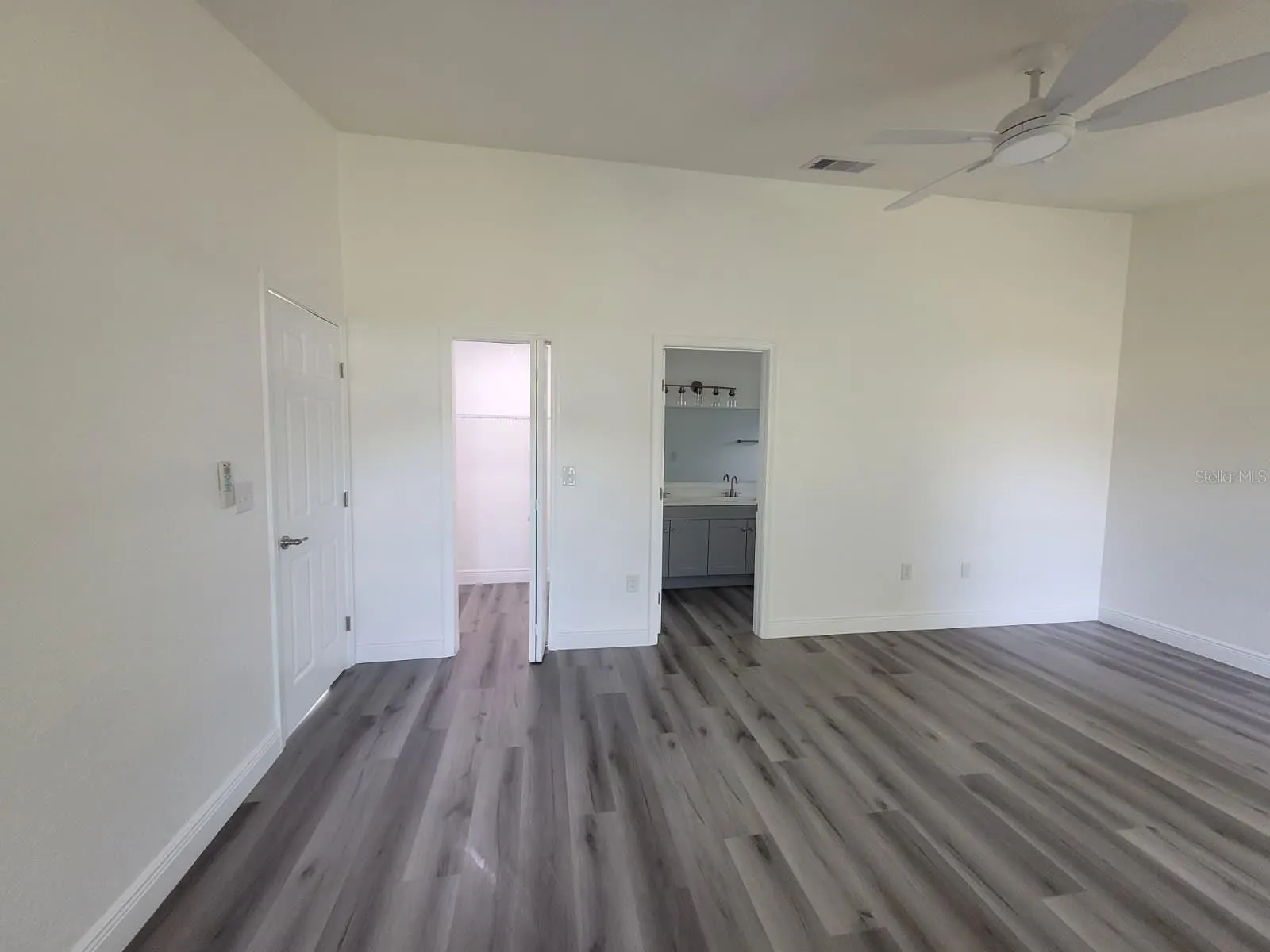 332 CORNWALLIS CT