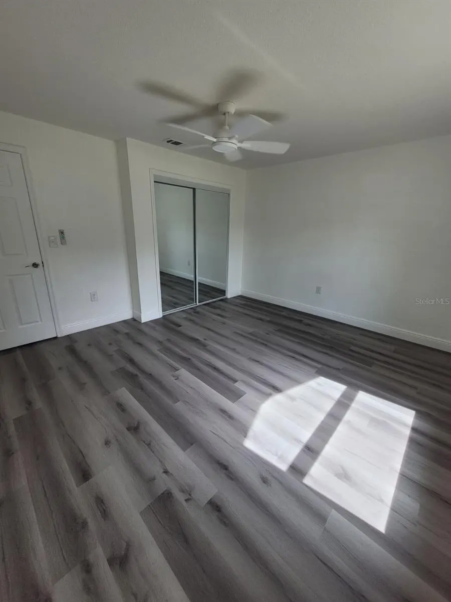 332 CORNWALLIS CT