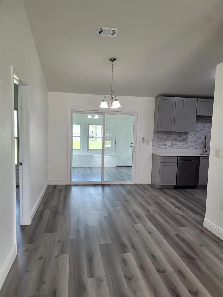 332 CORNWALLIS CT